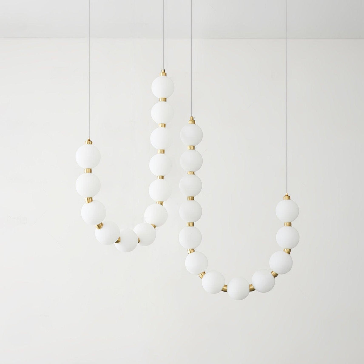 Nacre Pearl Acrylic Orb LED Chandelier