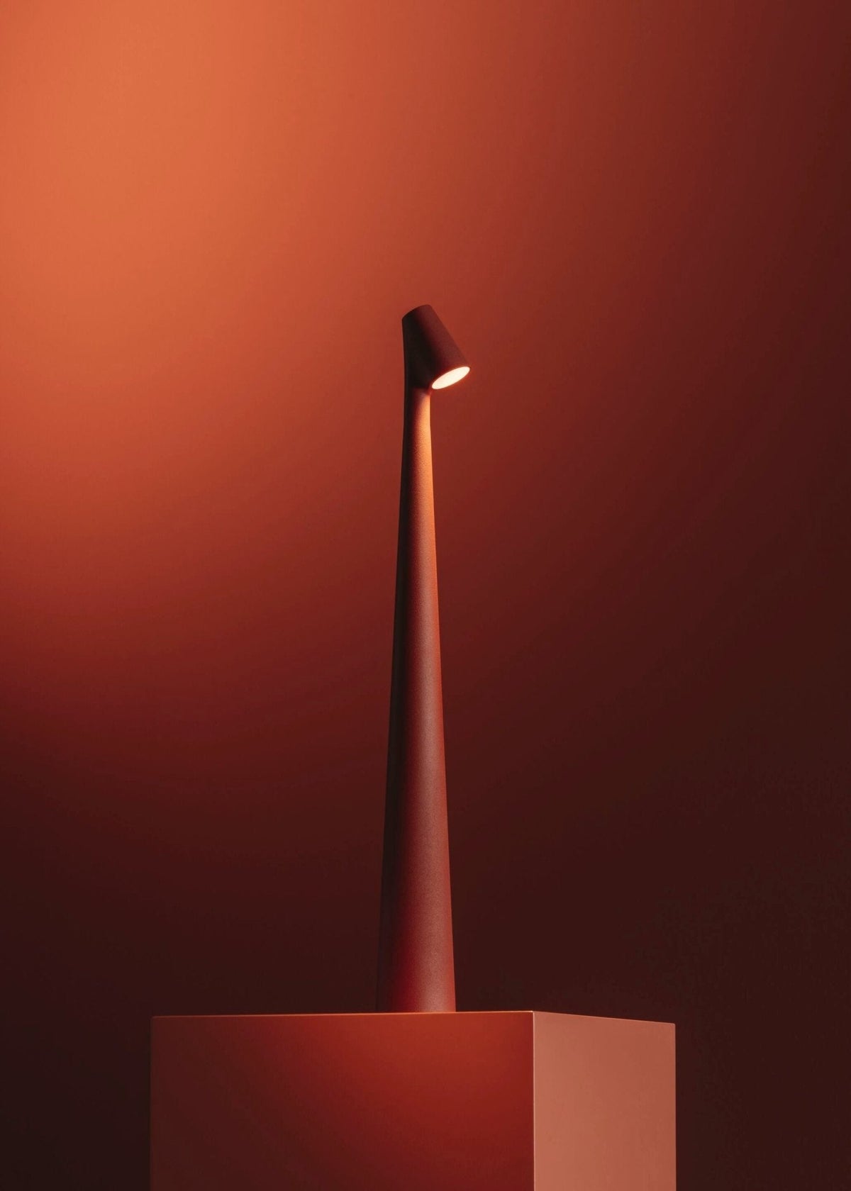 Yselle Slim Conical LED Floor Lamp