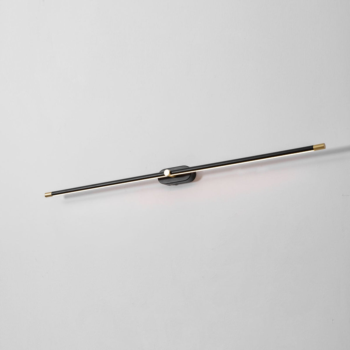 Kova Rechargeable Linear Wall Light