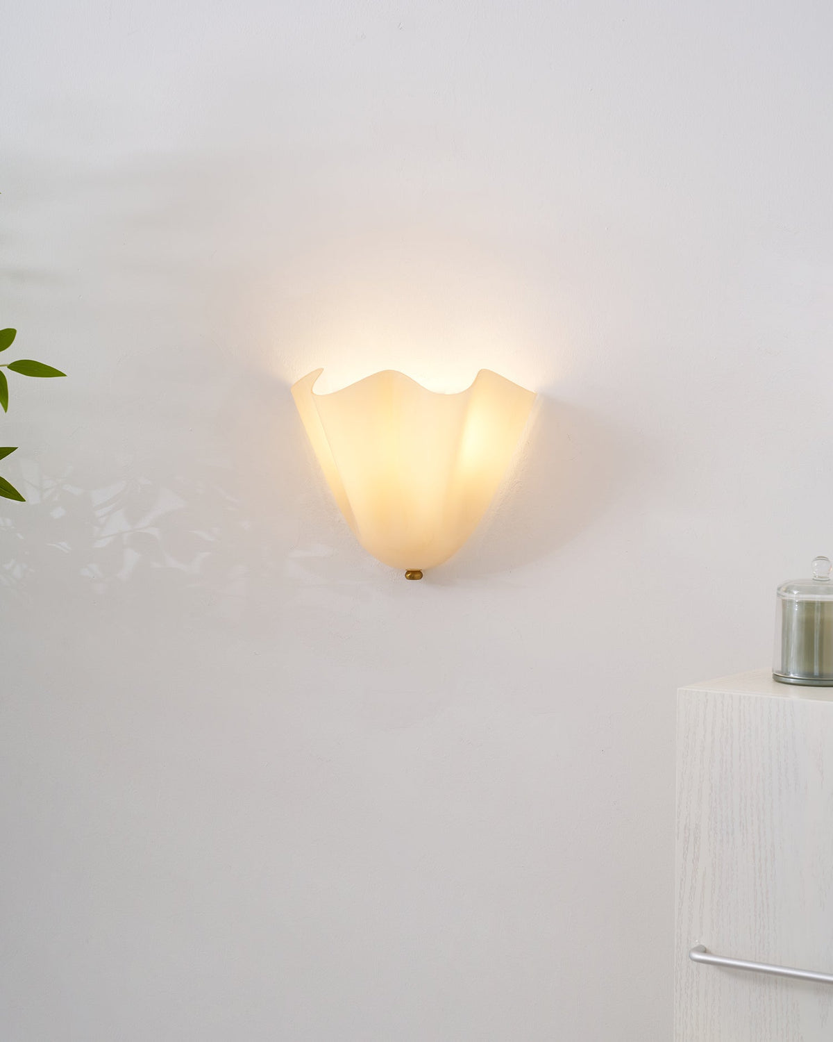 Petalia Organic Petal Glass Wall Sconce Light