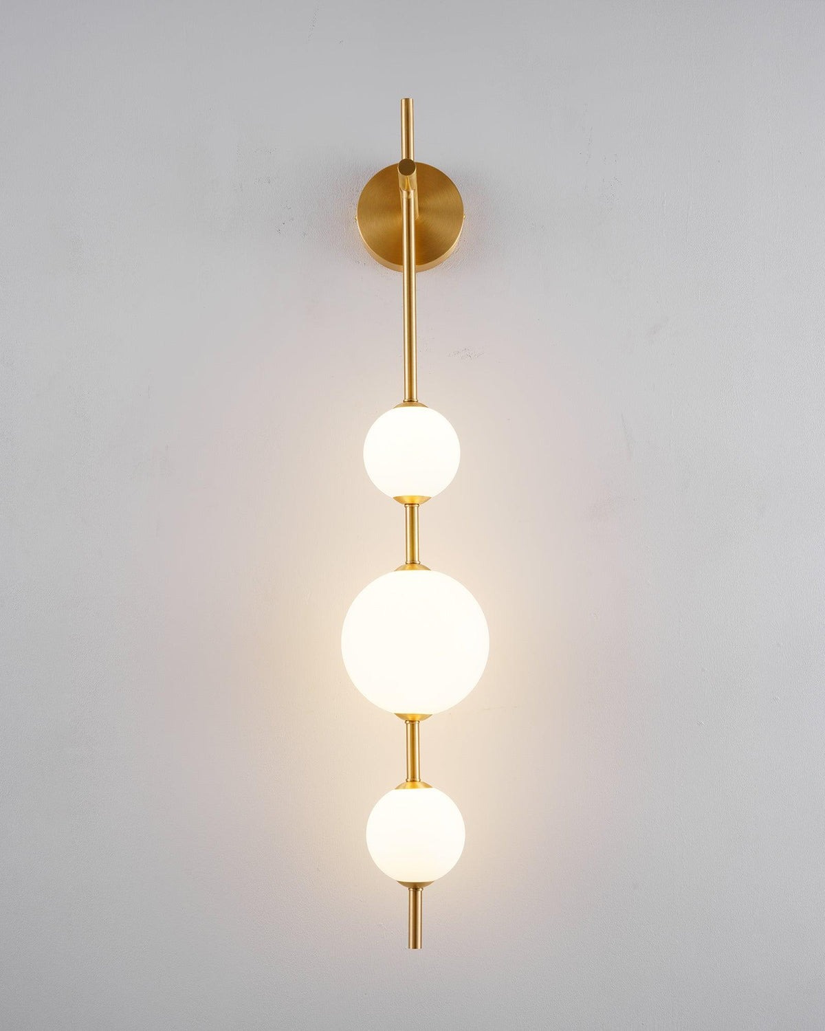 Kaskade Globe Wall Sconce