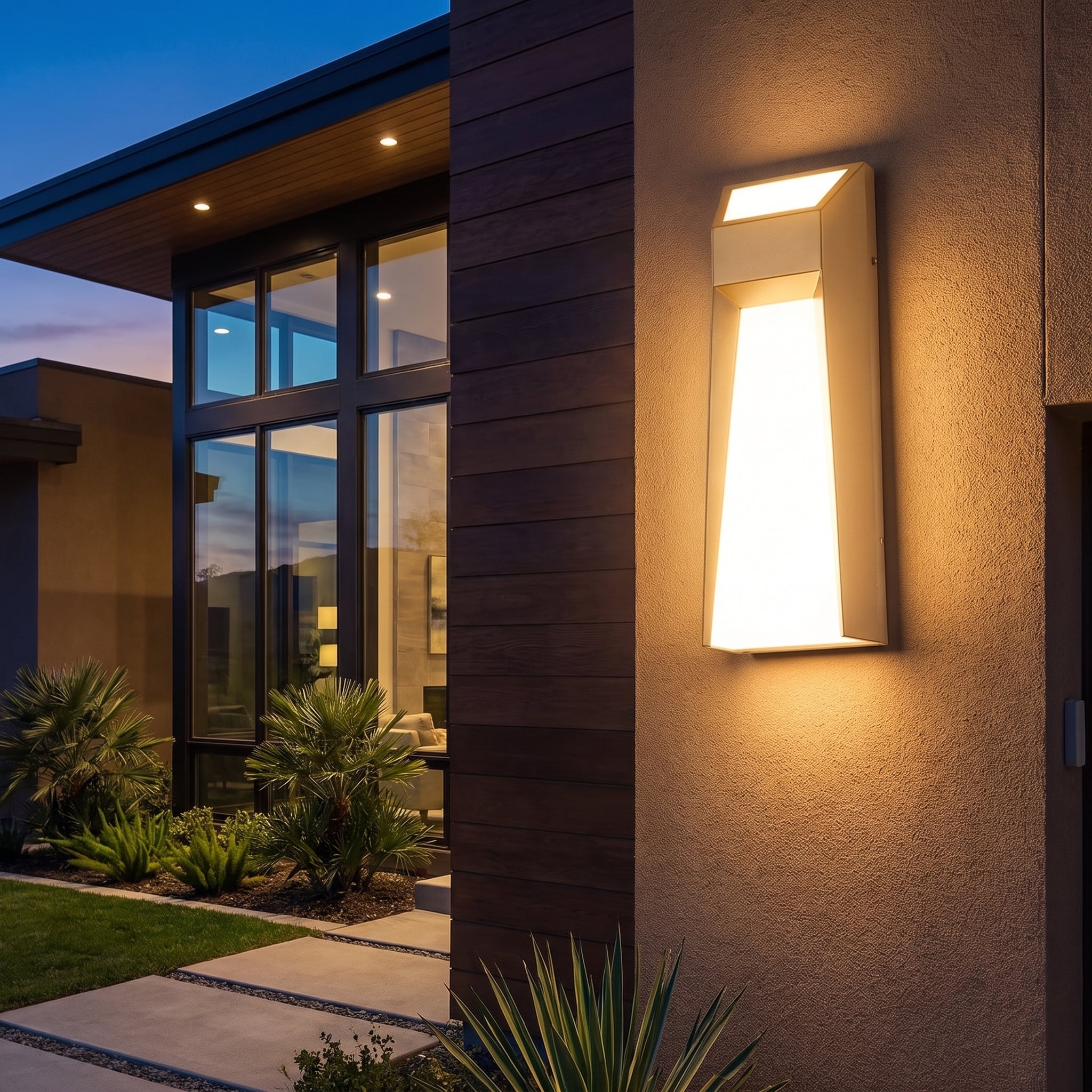 Cassian outdoor wall light - Gold, facade