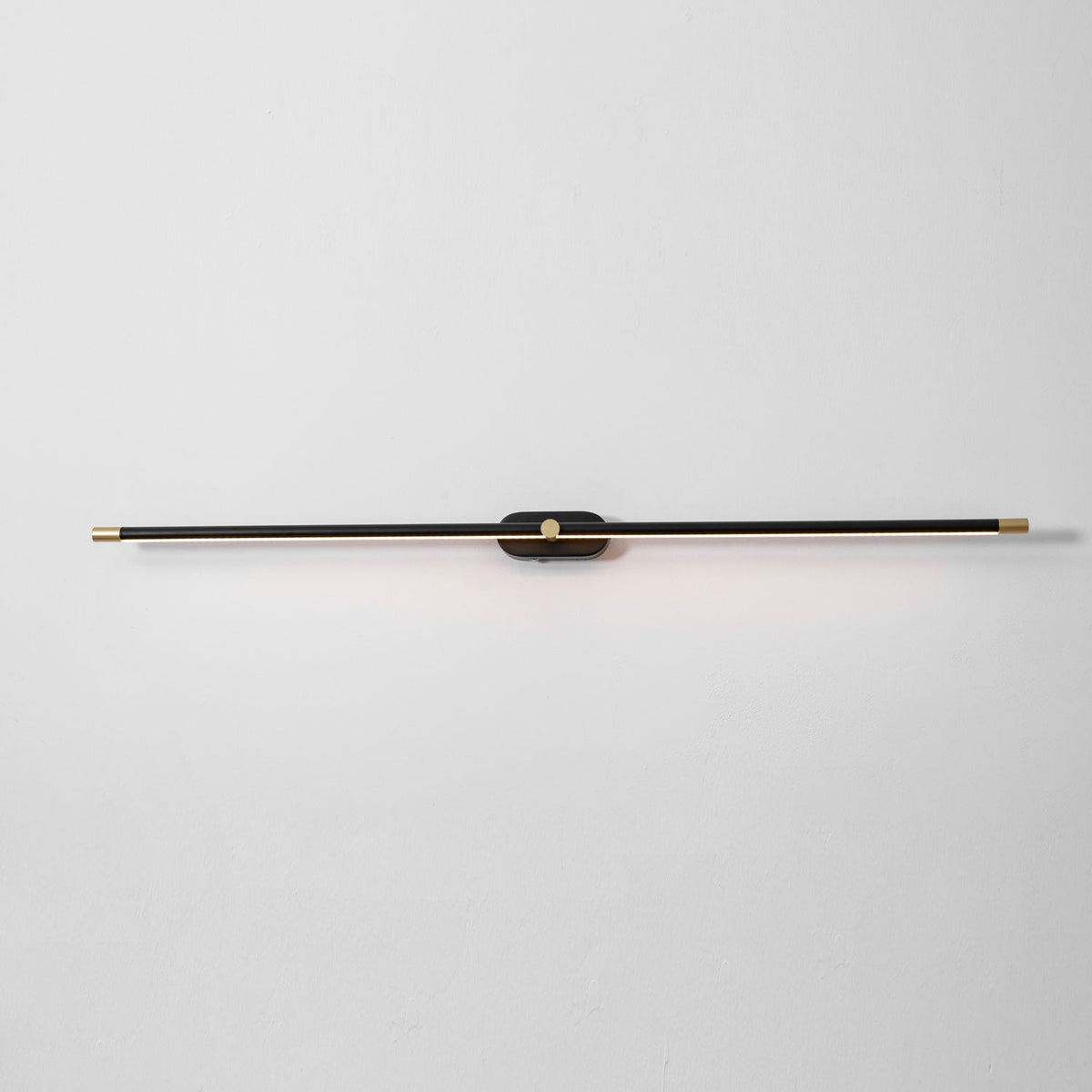 Kova Rechargeable Linear Wall Light