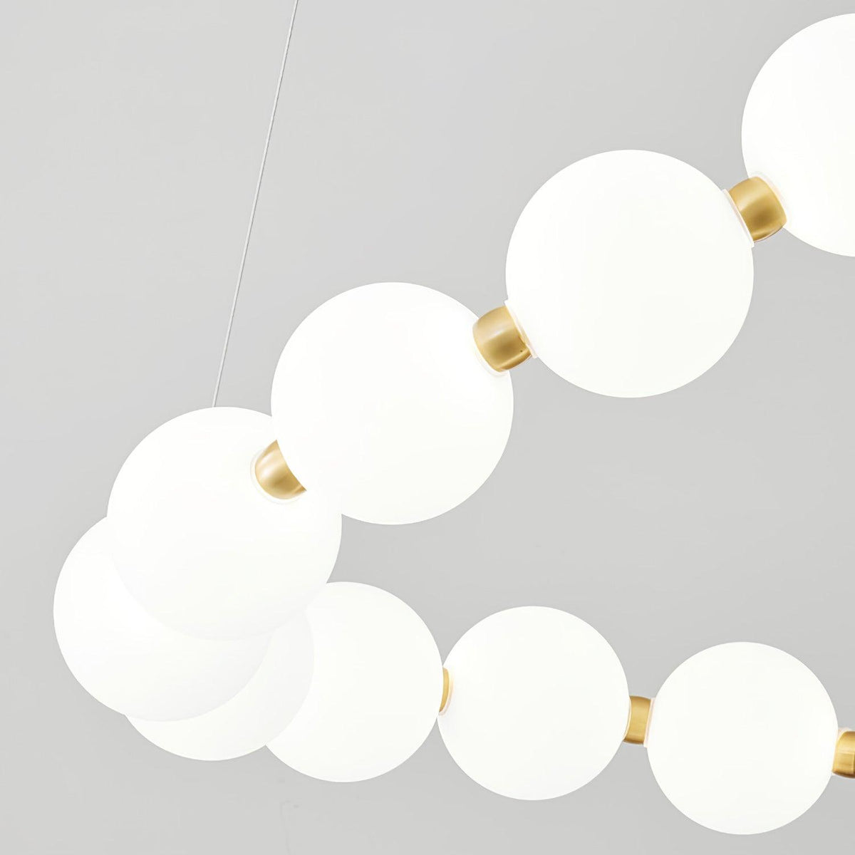 Nacre Pearl Acrylic Orb LED Chandelier