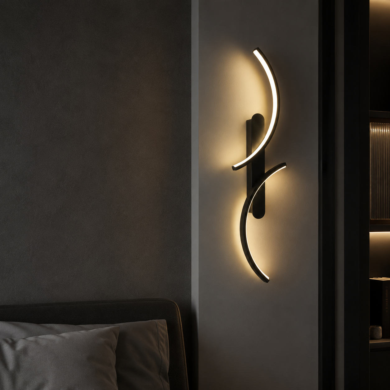 Soléa Curved LED Wall Light